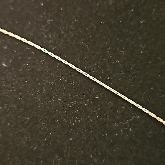 AVON Tiger Eye Heart on 16" Goldtone Chain Necklace. - Picture 5 of 7